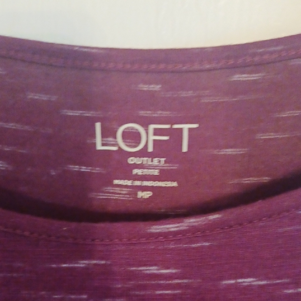 LOFT Women's Deep Purple Blouse Medium P New With Tags - Picture 2 of 6